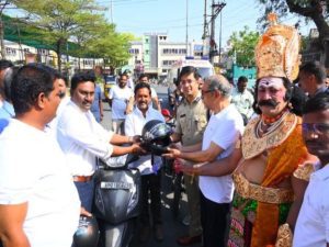 KIMS Hospitals organises road safety awareness rally in Kurnool