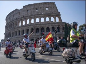 25,000 VESPA FROM 67 COUNTRIES PARADE THROUGH ROME IN THE LARGEST RALLY EVER TO BE ORGANISED [Business[