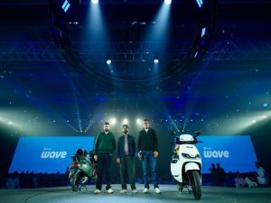 Simple Energy Launches Simple Wave, Its First Family Scooter, with up to 243 km IDC Range